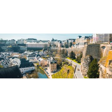 Lais Puzzle - Altstadt von Luxemburg-Stadt mit dem Fluss Alzette im Sommer, Luxemburg, Panorama - 2.000 Teile