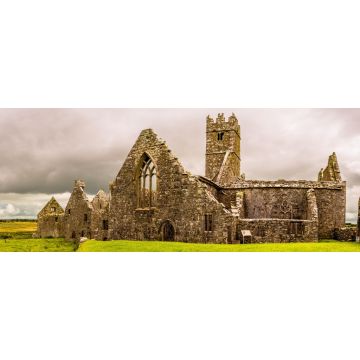 Lais Puzzle - Landschaften in Irland. Ruinen des Klosters Ross Errilly in der Grafschaft Galway. Nationales Monument und best erhaltenes Kloster, Panorama - 2.000 Teile