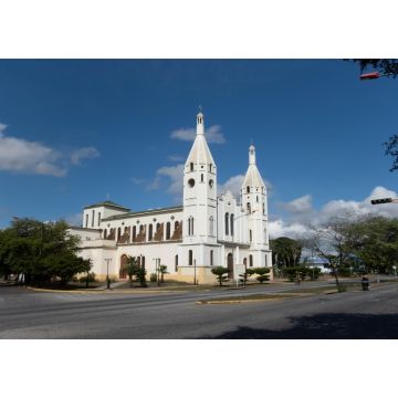 Lais Puzzle - Diagonalansicht der Kirche von Coromoto, Barquisimeto estado Lara, Venezuela - 1.000 Teile