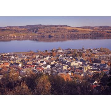 Lais Puzzle - Die Stadt Gjøvik vom Berg Hovdetoppen aus gesehen - 1.000 Teile