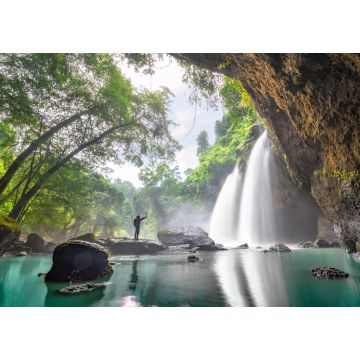 Lais Puzzle - Tourist beim Trekking zum Haew Suwat Wasserfall. Ungesehener Khao Yai-Nationalpark, Thailand - 1.000 Teile