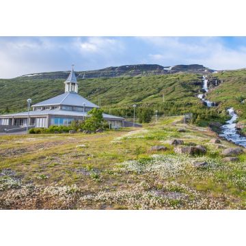Lais Puzzle - Kirche der Stadt Eskifjordur in Fjardabyggd in Island - 1.000 Teile