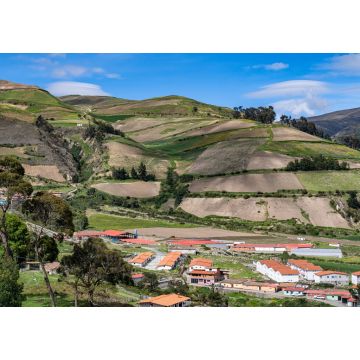 Lais Puzzle - Landschaftsansicht des Dorfes Mucuchies an einem sonnigen Tag. Bundesstaat Merida, Venezuela. Mucuchíes ist eine schöne Stadt in der Gemeinde Rangel im Bundesstaat Mérida, Venezuela - 1.000 Teile