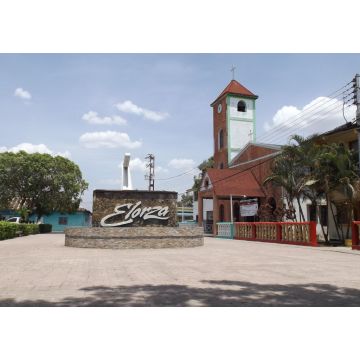 Lais Puzzle - Plaza Elorza und Katholische Kirche Elorza Stadtbezirk Rómulo Gallegos Apure Venezuela - 1.000 Teile