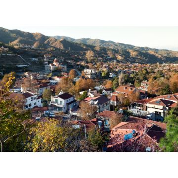 Lais Puzzle - Ein Blick auf das traditionelle Bergdorf Kakopetria. Bezirk Nikosia. Zypern - 1.000 Teile