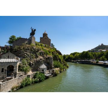 Lais Puzzle - Magisches Ambiente: Die Metechi-Kathedrale in der Altstadt von Tiflis - 1.000 Teile