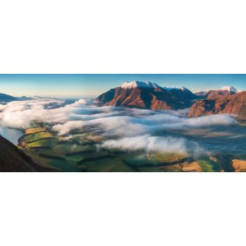 Lais Puzzle - Das Tal ist in einer Berglandschaft in Nebel gehüllt. Über den Nebeln ragen nur die hohen Gipfel der Berge in den sonnigen Himmel. Nebliger Morgen auf der Südinsel Neuseelands, Christchurch - 2.000 Teile