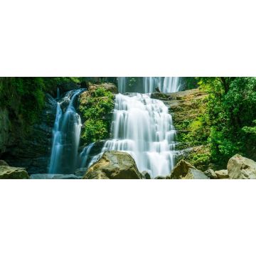 Lais Puzzle - Die spitz zulaufenden Nauyaca-Wasserfälle in Costa Rica, ein majestätischer Kaskadenfall in der Provinz Dominical, Costa Rica - 2.000 Teile