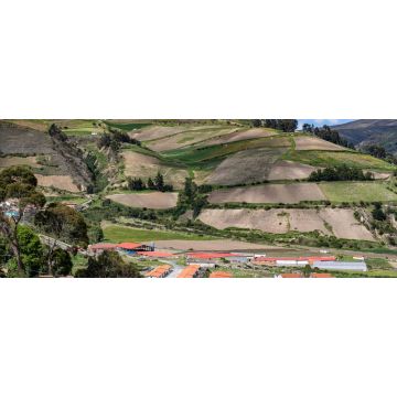 Lais Puzzle - Landschaftsansicht des Dorfes Mucuchies an einem sonnigen Tag. Bundesstaat Merida, Venezuela. Mucuchíes ist eine schöne Stadt in der Gemeinde Rangel im Bundesstaat Mérida, Venezuela - 2.000 Teile