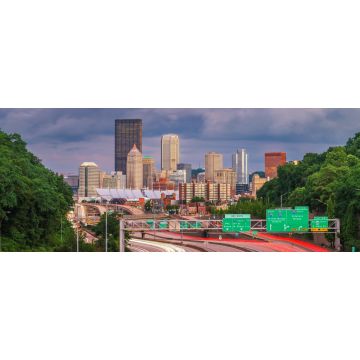 Lais Puzzle - Pittsburgh, Pennsylvania, USA Skyline des Stadtzentrums mit Blick auf Autobahnen - 2.000 Teile