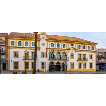 Lais Puzzle - Rathaus am Ort der Verfassung in der Stadt Dos Hermanas bei Sevilla in Spanien - 2.000 Teile