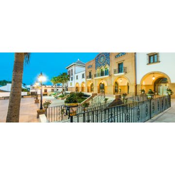 Lais Puzzle - Schöner Stadtplatz in Palos de la Frontera, Spanien - 2.000 Teile