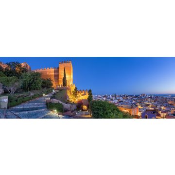 Lais Puzzle - Panoramablick auf die Skyline der Stadt und die Mauern der Festung Alcazaba in Almeria, Andalusien, Spanien - 1.000 Teile