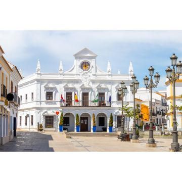 Lais Puzzle - Aussicht auf die weiße Fassade des Rathauses von Cartaya in der Provinz Huelva, Andalusien, Spanien - 2.000 Teile