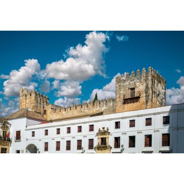 Lais Puzzle - Aussicht auf das Rathaus von Arcos de La Frontera, Cadiz, Spanien, mit dem Schloss und seinen Türmen im Hintergrund - 2.000 Teile