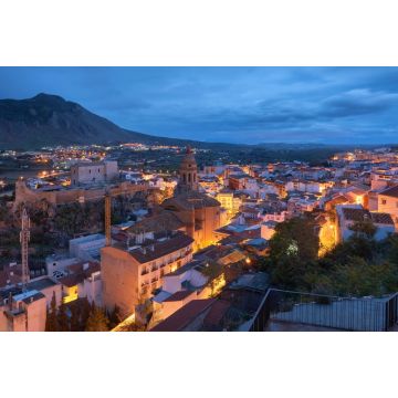 Lais Puzzle - Nachtblick auf die Stadt Loja in Granada. Spanien - 2.000 Teile