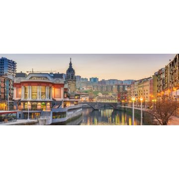 Lais Puzzle - Sonnenaufgang auf dem Ribera-Lebensmittelmarkt in Bilbao, Spanien - 2.000 Teile
