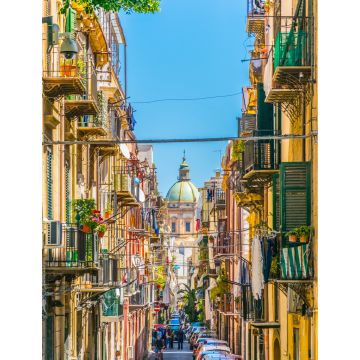 Lais Puzzle - Blick auf eine schmale Straße zur chiesa del carmine maggiore in Palermo, Sizilien, Italien - 1.000 Teile
