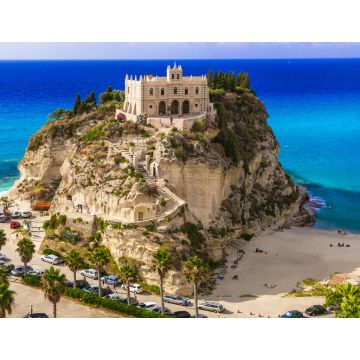 Lais Puzzle - Kalabrien, Tropea - Blick auf die Kirche Santa Maria del'isola und den tollen Strand. Italien - 1.000 Teile
