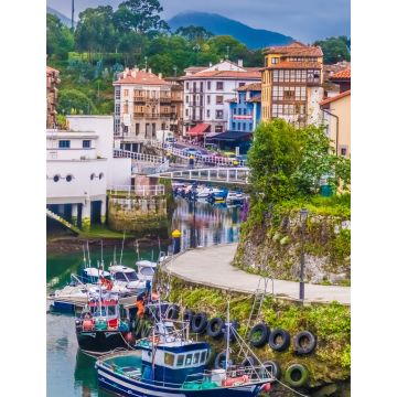 Lais Puzzle - Llanes, ein schönes und lebhaftes Fischerdorf am Kantabrischen Meer, Fürstentum Asturien, Nordwestspanien - 1.000 Teile