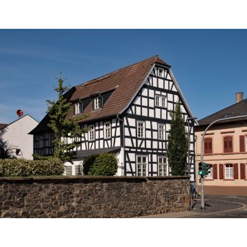 Lais Puzzle - Das alte Rathaus in Wöllstadt in der Wetterau in Hessen - 1.000 Teile