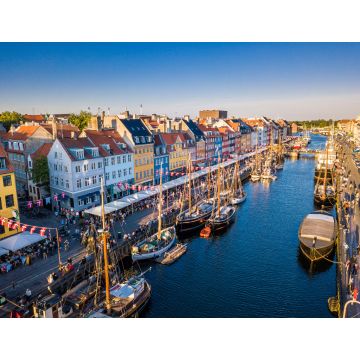 Lais Puzzle - Erstaunliches historisches Stadtzentrum. Nyhavn New Harbour Kanal und Unterhaltungsviertel in Kopenhagen, Dänemark. Der Kanal beherbergt viele historische Holzschiffe. Luftaufnahme von oben - 1.000 Teile