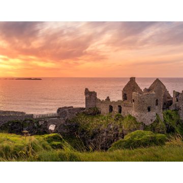 Lais Puzzle - Ruine des mittelalterlichen Dunluce Castle auf der Klippe bei herrlichem Sonnenuntergang, Wild Atlantic Way, Bushmills, County Antrim, Nordirland - 1.000 Teile