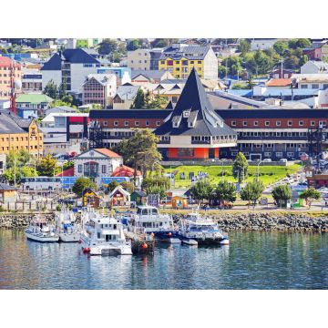 Lais Puzzle - Ushuaia mit seinen über fünfzigtausend Einwohnern gilt allgemein als die südlichste Stadt der Welt - 1.000 Teile