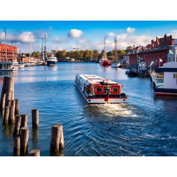 Lais Puzzle - Blick auf den Hansahafen an der Trave in der Hansestadt Lübeck, Deutschland. - 1.000 Teile