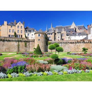 Lais Puzzle - Die Mauern der alten Stadt und die Gärten in Vannes. Bretagne, Nordfrankreich. - 1.000 Teile