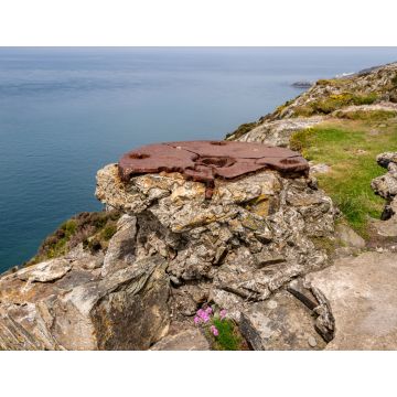 Lais Puzzle - Küste von Anglesey bei Holyhead, mit North Stack im Hintergrund, Wales - 1.000 Teile