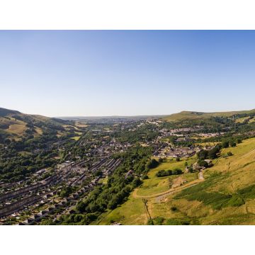 Lais Puzzle - Luftaufnahme von Häusern im walisischen Tal von Blaenau Gwent aus der Vogelperspektive - 1.000 Teile