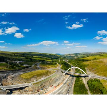 Lais Puzzle - BRYNMAWR, WALES, UK: Luftaufnahme der neuen Jack Williams Gateway Bridge und des Baus der neuen A465 Heads of the Valleys - 1.000 Teile