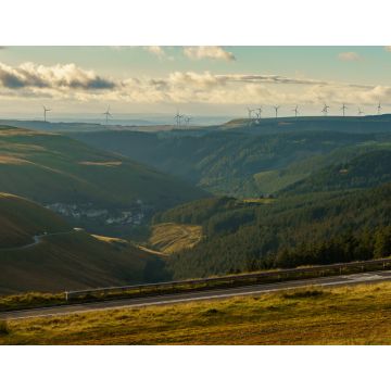 Lais Puzzle - Windturbinen auf den Hügeln bei Abergwynfi in Neath Port Talbot, West Glamorgan, Wales, UK - 1.000 Teile