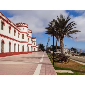 Lais Puzzle - Militärgebäude im Santa Lucia Park, La Serena, Region Coquimbo, Chile - 1.000 Teile