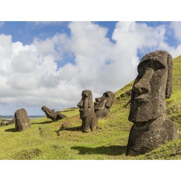 Lais Puzzle - Moai-Skulpturen in verschiedenen Fertigstellungsstadien bei Rano Raraku, dem Steinbruch für alle Moai auf der Osterinsel, Rapa Nui-Nationalpark, Osterinsel (Isla de Pascua), Chile - 1.000 Teile