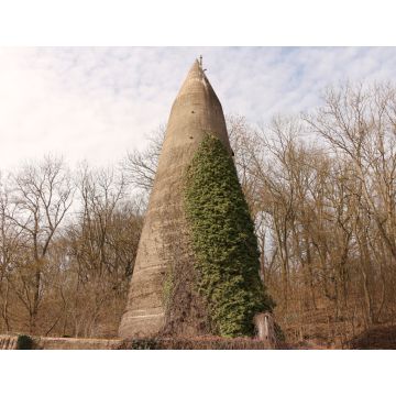 Lais Puzzle - Alter Hochbunker auf dem alten Hüttenareal in Neunkirchen im Saarland - 1.000 Teile