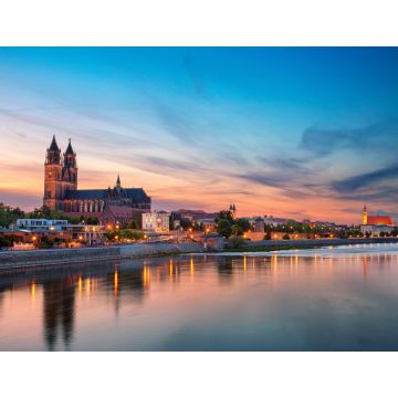 Lais Puzzle - Magdeburg, Deutschland. Panorama-Stadtlandschaftsbild von Magdeburg, Deutschland, mit Spiegelung der Stadt in der Elbe bei Sonnenuntergang - 1.000 Teile