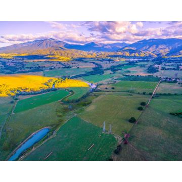 Lais Puzzle - Luftaufnahme der schönen australischen Landschaft bei Sonnenuntergang. Kiewa Valley, Victoria, Australien - 1.000 Teile