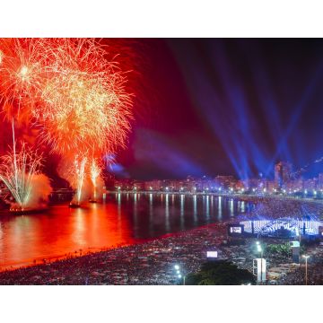 Lais Puzzle - Ikonisches und atemberaubendes Feuerwerk am Copacabana Strand, Rio de Janeiro, Brasilien - 1.000 Teile