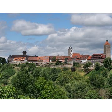 Lais Puzzle - Blick auf das Dorf Waldenburg mit Schloss und mittelalterlichen Türmen - 1.000 Teile