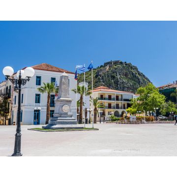 Lais Puzzle - Ein Platz in Nafplion und die Burg oberhalb der Stadt - 1.000 Teile