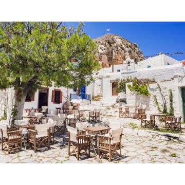 Lais Puzzle - Traditionelle griechische Straße mit Blumen und Cafétischen auf der Insel Amorgos, Kykladen, Griechenland - 1.000 Teile
