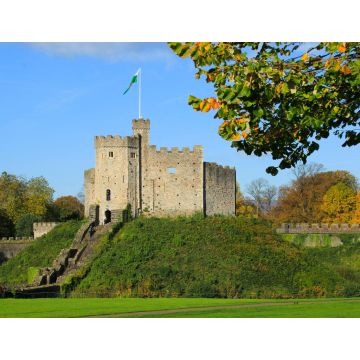 Lais Puzzle - Cardiff Castle von außen im Zentrum von Cardiff in der Herbstsonne - 1.000 Teile