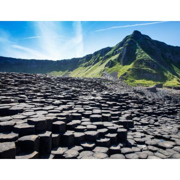 Lais Puzzle - Landschaft des Giant's Causeway Trail mit blauem Himmel im Sommer in Nordirland, County Antrim. UNESCO-Kulturerbe - 1.000 Teile