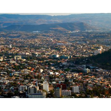 Lais Puzzle - Ein Panoramablick auf die Hauptstadt von Honduras, Tegucigalpa - 1.000 Teile