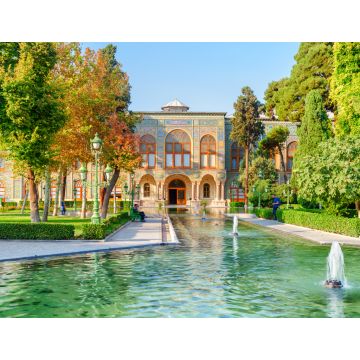 Lais Puzzle - Erstaunlicher Blick auf den Golestan-Palast und die Brunnen, Teheran, Iran - 1.000 Teile