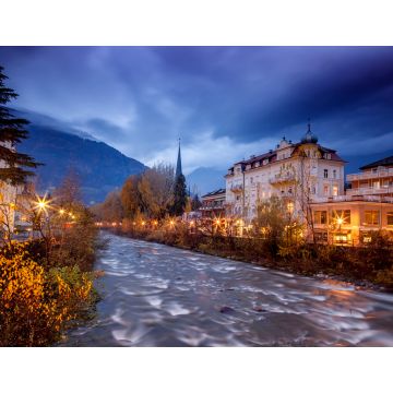 Lais Puzzle - Meran, eine wunderschöne Stadt in den alpinen Bergen Südtirols - 1.000 Teile