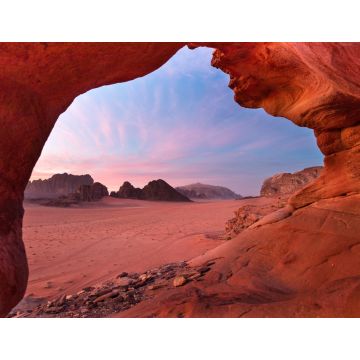 Lais Puzzle - Blick durch einen roten Steinbogen in die wunderschöne Abenddämmerung in der Wüste Wadi Rum in Jordanien - 1.000 Teile