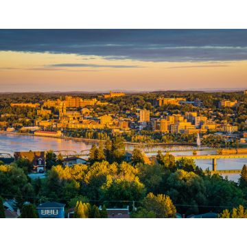 Lais Puzzle - Farbenfroher Sonnenuntergang und bewölkter Himmel über der Stadt Chicoutimi in Quebec (Kanada) - 1.000 Teile